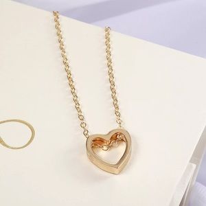 ☀️ Adorable Gold Heart Necklace ❤️
